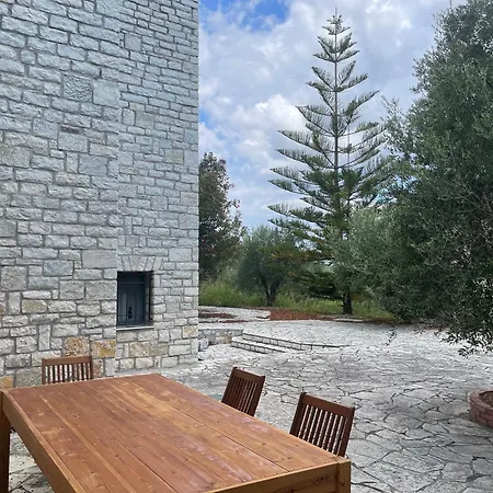 酒店 Stone House 4*